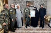 دیدار فرمانده نیروی زمینی ارتش با خانواده شهید سپهبد موسوی