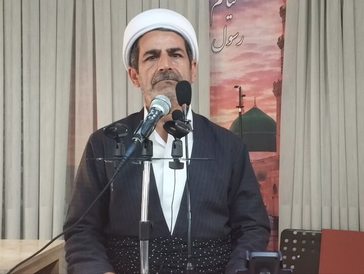 تفرقه‌افکنان در خط استکبارند