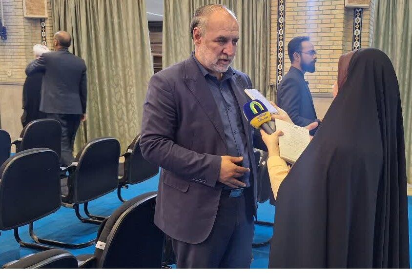نامه‌های رهبر شهید به جوانان اروپا منشور هدایت جهانی است