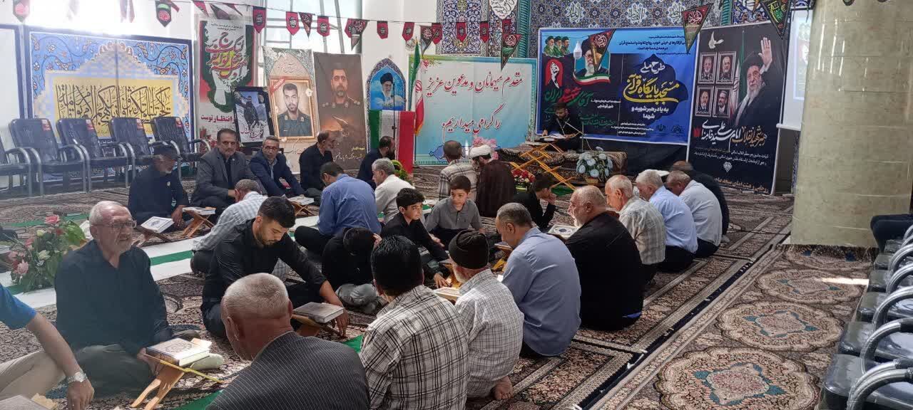 مساجد، محور ترویج فرهنگ قرآنی و انسجام اجتماعی هستند/ برگزاری ۵۰ محفل قرآنی در آذربایجان‌غربی