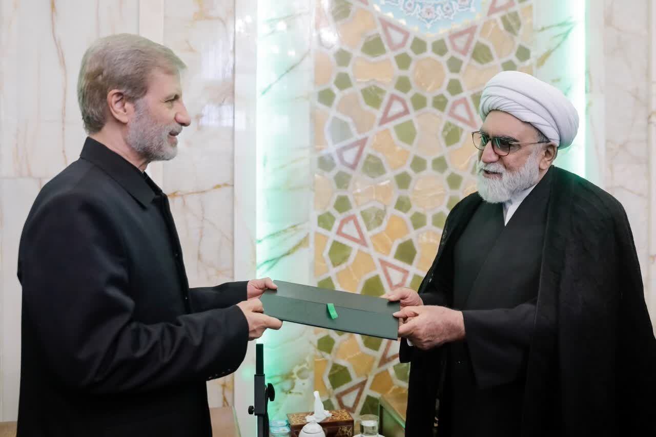 افزایش قدرت نظامی تنها راه بازدارندگی از جنگ و طمع دشمنان است/سرلشکر حاتمی خادمالرضا شد