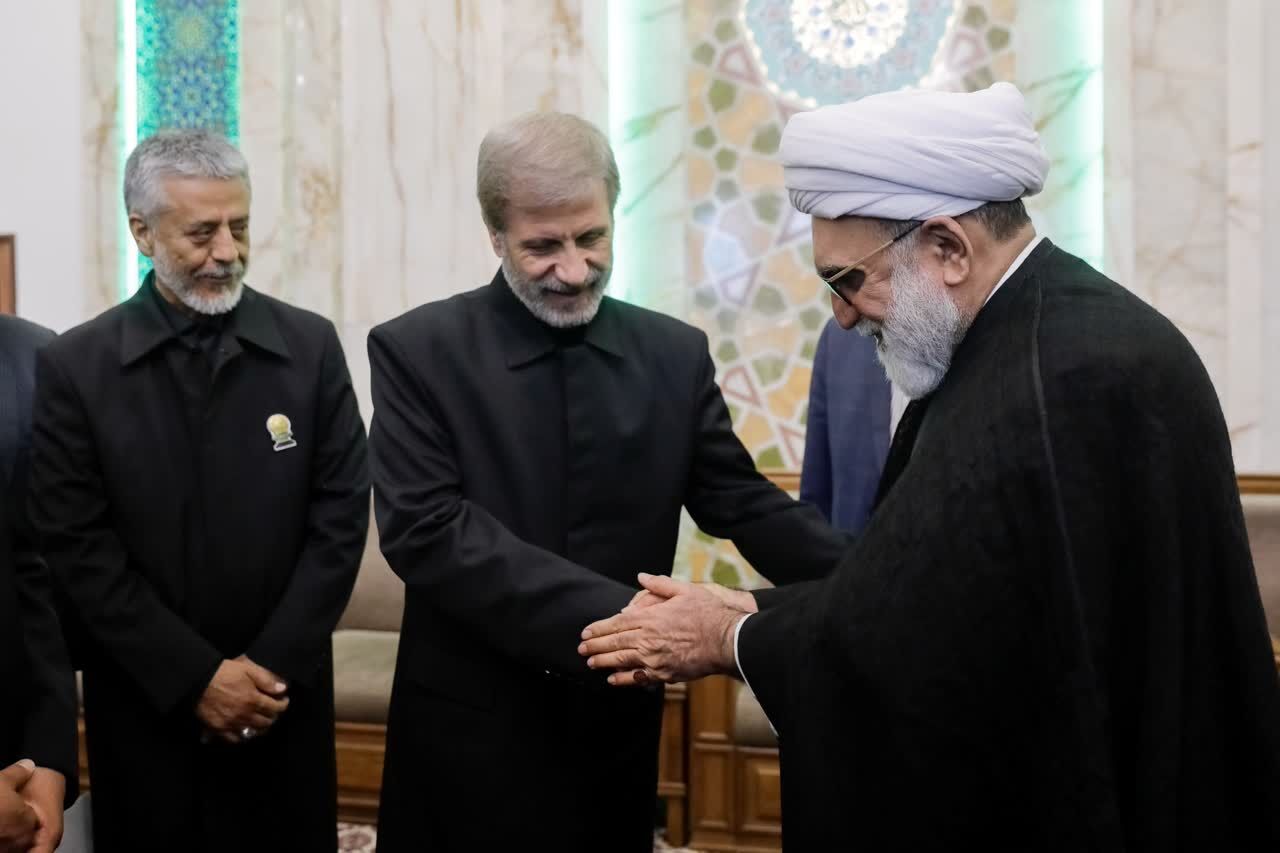 افزایش قدرت نظامی تنها راه بازدارندگی از جنگ و طمع دشمنان است/سرلشکر حاتمی خادمالرضا شد