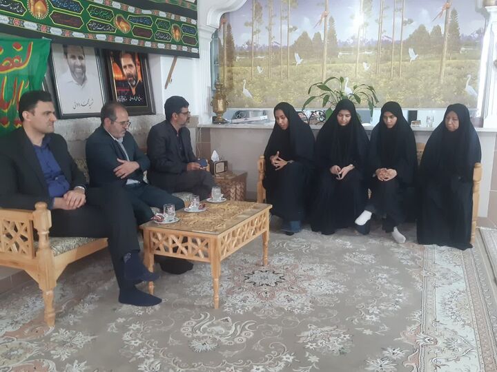 خدمت به خانواده‌های شهدا، رسالتی فراتر از وظیفه اداری و ادای دین به فرهنگ ایثار است