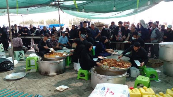 خدمترسانی موکب قرارگاه امام حسین(ع) در مرز بین المللی مهران