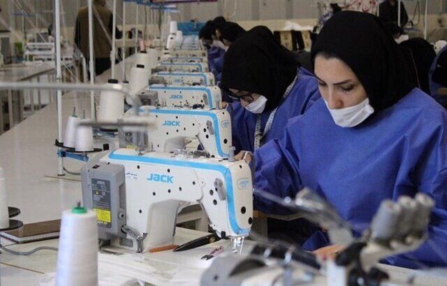 آمادگی صنف خیاطان کرمان برای تولید لباس اداری و پزشکی/ به تولیدکنندگان استان اعتماد کنید