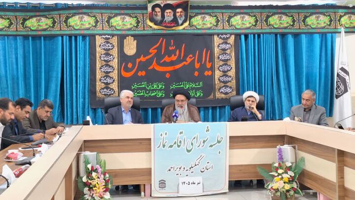 مساجد باید محور برنامه‌های فرهنگی و تربیتی استان باشند