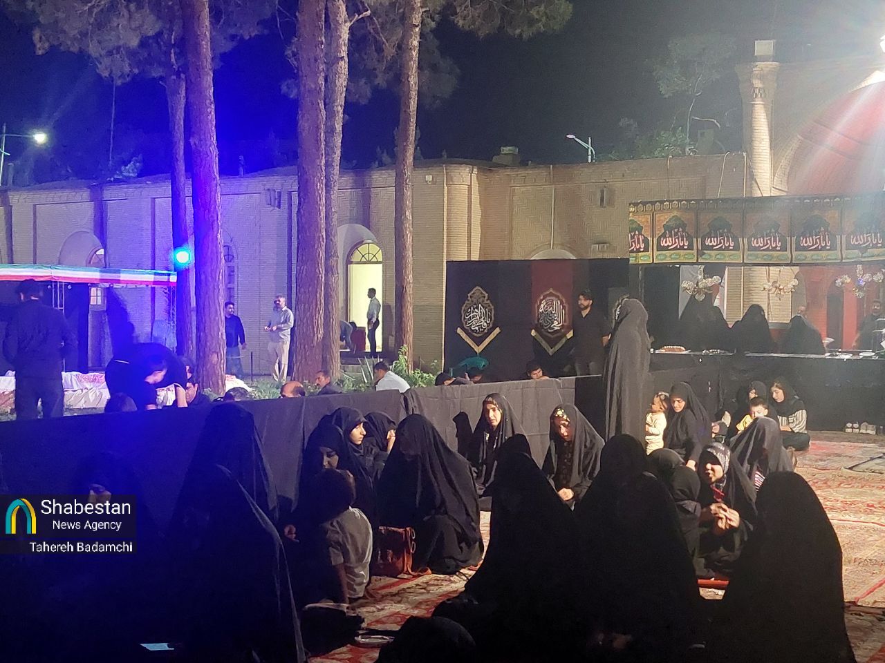 اولین شب هیئت هنر در کرمان با شعار «کنار او می‌جنگیم، کنار حسین» برگزار شد