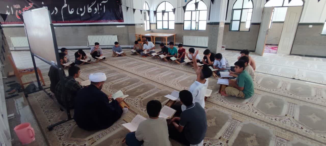 کانون امام حسین(ع) کامیاران؛ پیوند برنامه‌های قرآنی، فرهنگی و ورزشی در اوقات فراغت نوجوانان