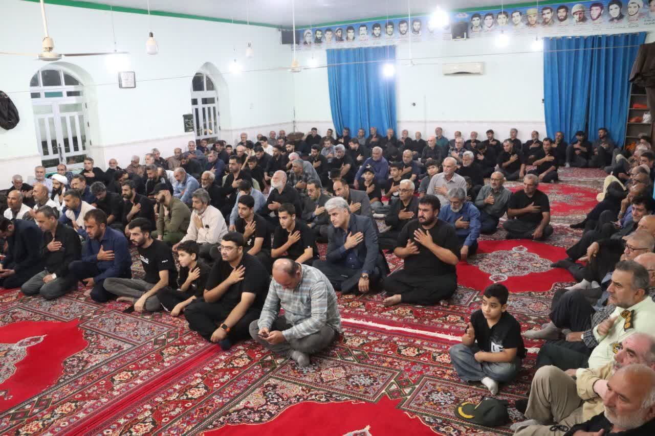 حقیقت دینداری در عمل به احکام و پشتیبانی از ولایت نمایان میشود