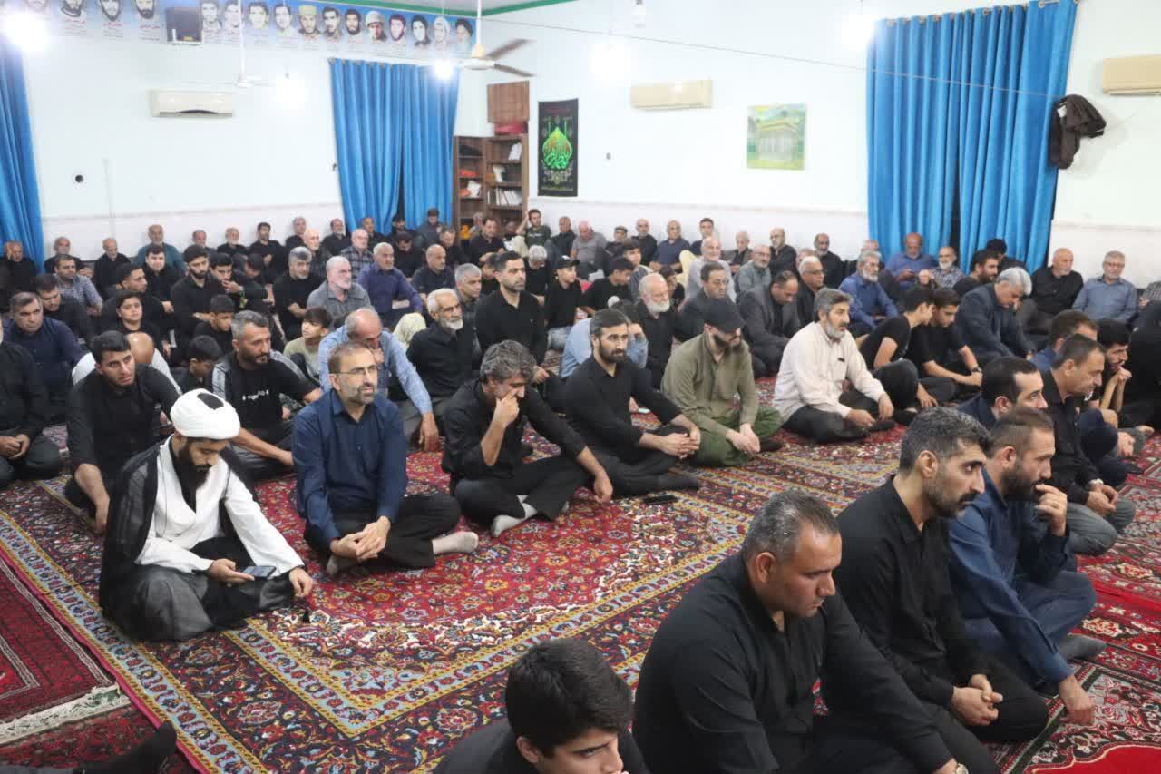 حقیقت دینداری در عمل به احکام و پشتیبانی از ولایت نمایان میشود