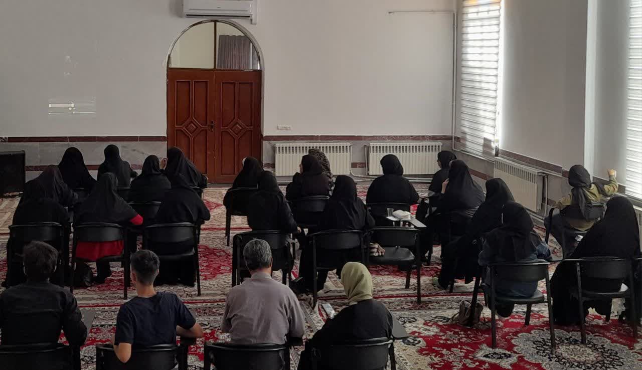 آموزش رسانه و تولید محتوا در قروه و بیجار؛ گامی برای توانمندسازی رابطان کانونهای مساجد