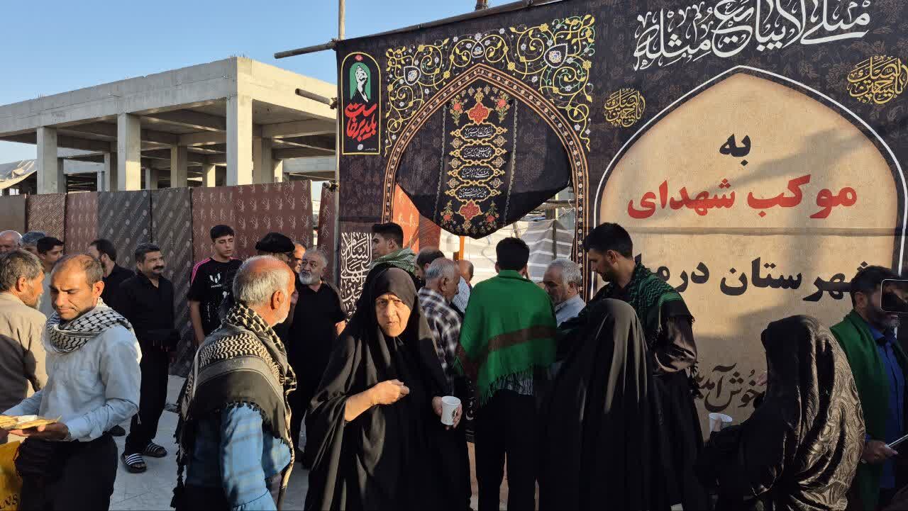 موکب شهدای شهرستان درمیان میزبان عاشقان حسینی