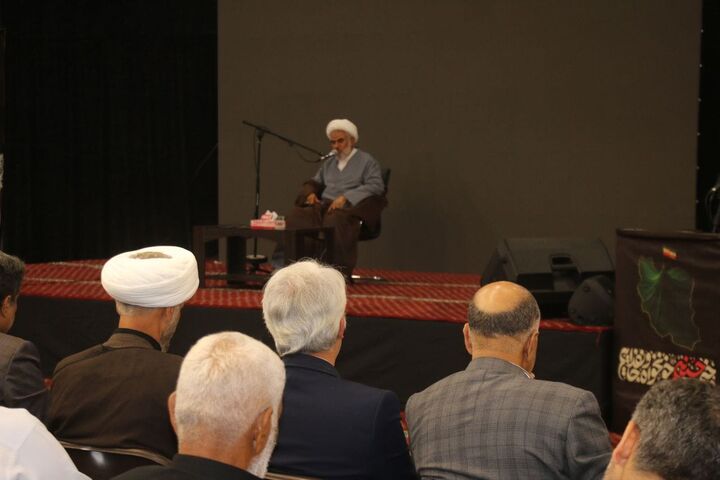 نماز جمعه، کانون ذکر الهی، امیدآفرینی و پیوند مردم با ولایت است