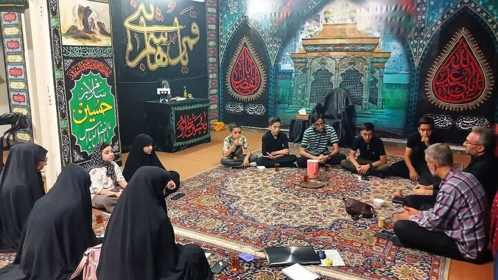 روایت اربعین از دریچه لنزِ نوجوانان؛ «موکب رسانه‌ای قافله» سمنان، راوی حماسه‌ی جهانی پیاده‌روی