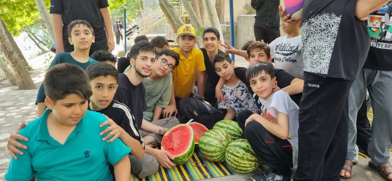 بچه‌های مسجدالرضا(ع) شهرکرد؛ شور نوجوانی در میدان فرهنگ و رفاقت