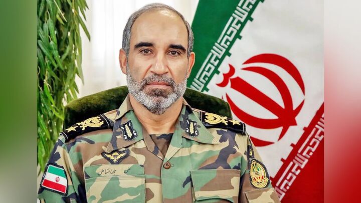 دیدار فرمانده نیروی زمینی ارتش با خانواده شهدا و جانبازان جنگ تحمیلی سوم