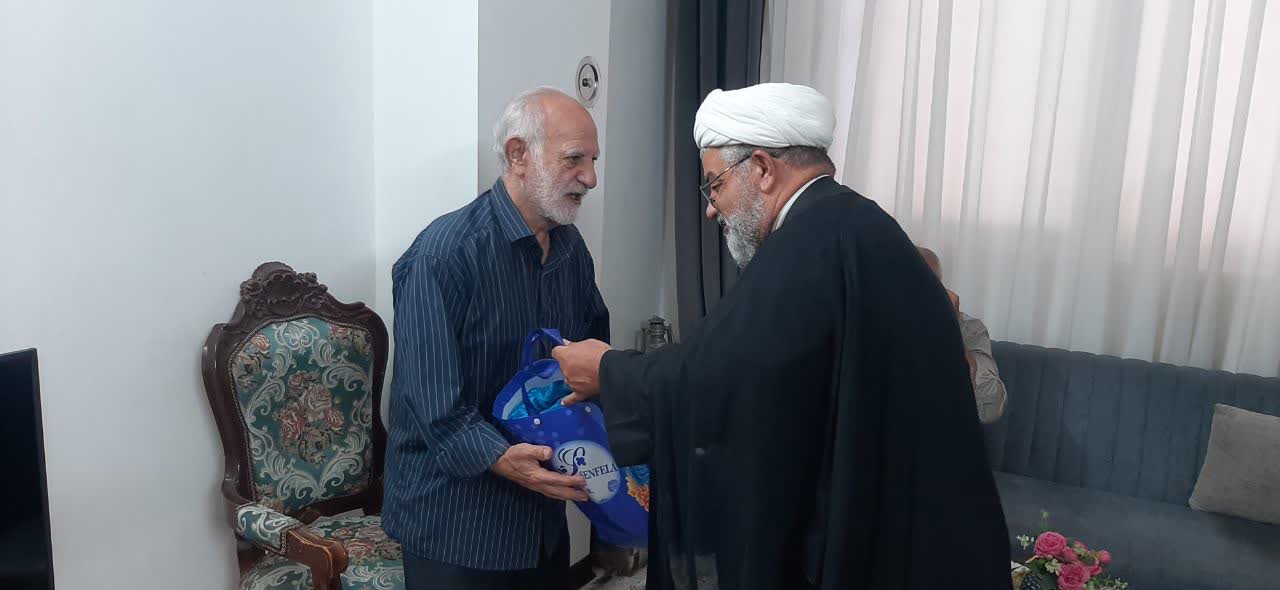 اجرای طرح ملی «سه‌شنبه‌های تکریم» در سرخه / تجلیل از خانواده شهید «مرتضی امامی» در مسجد ولیعصر (عج)