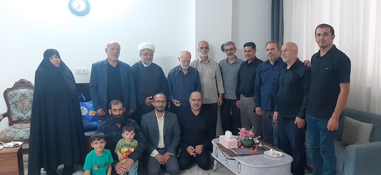 اجرای طرح ملی «سهشنبههای تکریم» در سرخه / تجلیل از خانواده شهید «مرتضی امامی» در مسجد ولیعصر (عج)