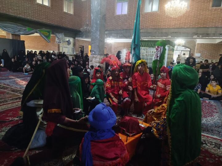 هنرنمایی گروه تئاتر کانون زمینه‌سازان ظهور صوفیان