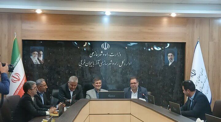 توسعه حمل بار ریلی نقش مؤثری در شکوفایی اقتصادی آذربایجان‌غربی خواهد داشت