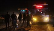خدمت از سپیده‌دم؛ ناوگان حمل‌ونقل شهرداری کرمانشاه در کنار زائران اربعین در خسروی