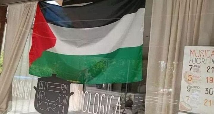 پرچم فلسطینی در سردر یک رستوران ایتالیایی، خشم اسرائیلی‌ها را برانگیخت