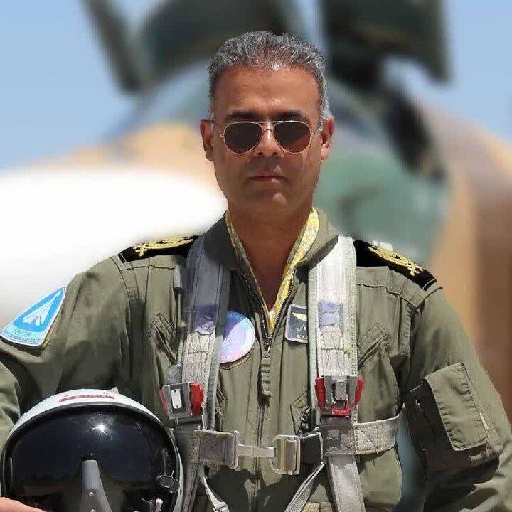 پیکر شهید امیر سرتیپ دوم خلبان کاظمی، قهرمان عملیات علیه پایگاه العدید، در شیراز تشییع می‌شود