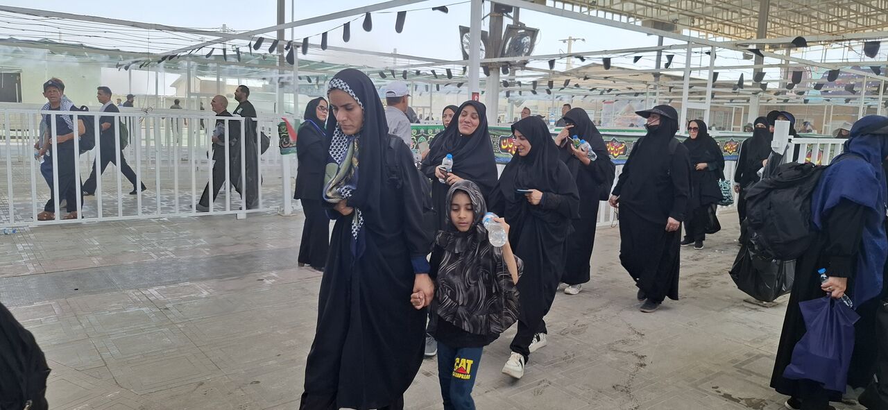 مهران؛ گذرگاهی روان برای خیل زائران اربعین