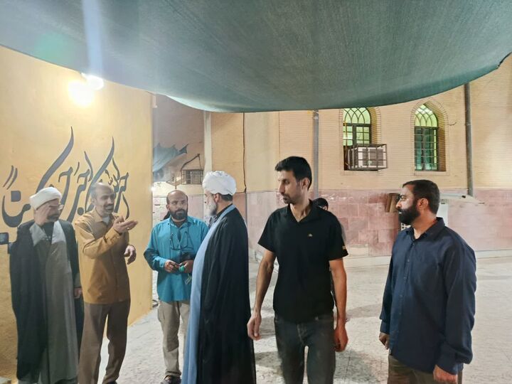 خدمت به زائران سیدالشهدا(ع) هم‌سنگ زیارت و موجب عزت است