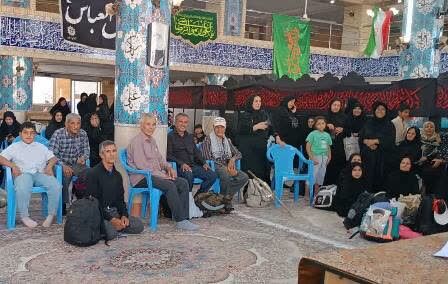 قدم‌هایِ عزادار؛ کاروان مسجدی‌های ارسنجان عازم مسیر عشق به سوی کربلا شد