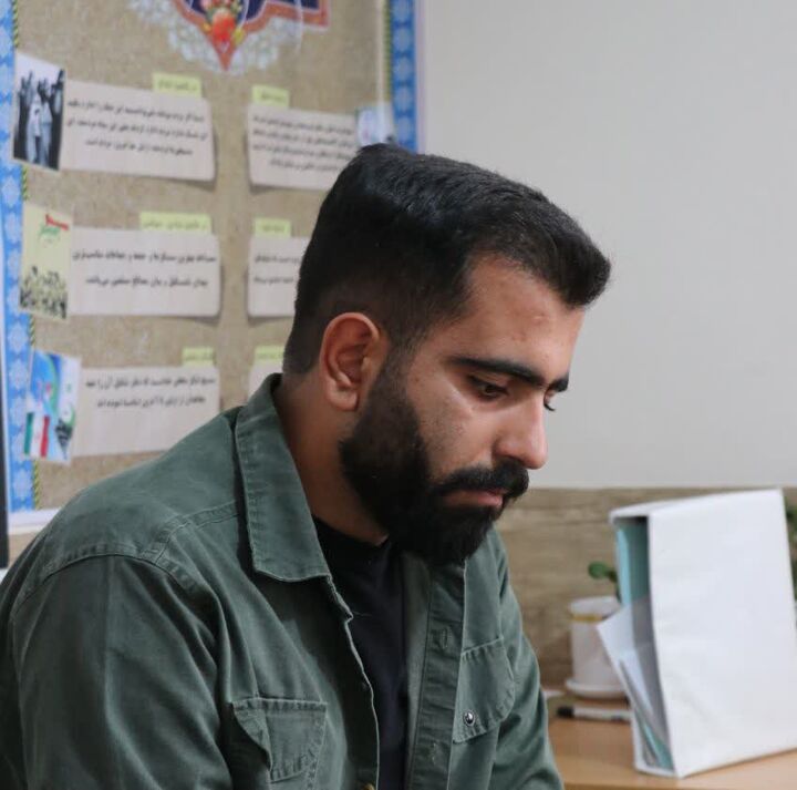 فروش ضایعات بازیافتی؛ منبع تأمین مالی برنامه‌های فرهنگی و حمایت از ۲۰ خانواده نیازمند در اراک