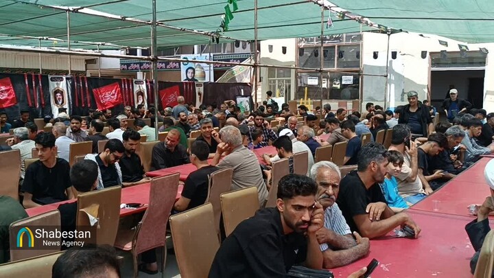 روایت خدمت‌رسانی موکب صاحب‌الزمان(عج) کوهدشت به زائران اربعین/ از اطعام و اسکان تا «نائب شهید»
