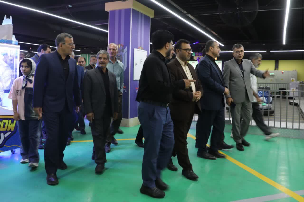 گشایش نخستین شهربازی سرپوشیده اراک در مجتمع آفتاب؛ گامی برای تحقق نشاط خانواده‌محور در کلانشهر صنعتی