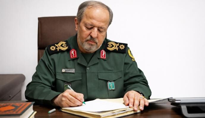 سرپرست وزارت دفاع: هر تهدیدی از نگاه ما واقعی و قابل اعتناست
