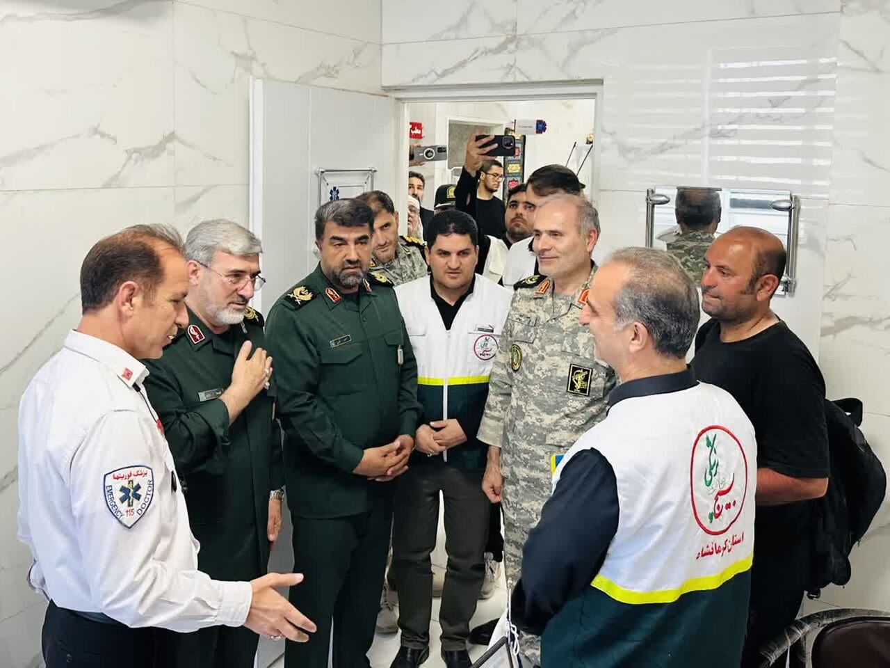 بازدید جانشین سپاه حضرت نبیاکرم(ص) از مرکز فوریتهای پزشکی و خدمات سلامت ثارالله در مرز خسروی