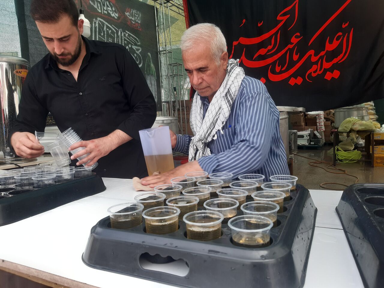 ضیافت کریمانه موکب سیدالشهدا(ع) شرکت گاز کرمانشاه برای زائران اربعین/ ارائه خدمات شبانه‌روزی از غذای گرم تا اسکان