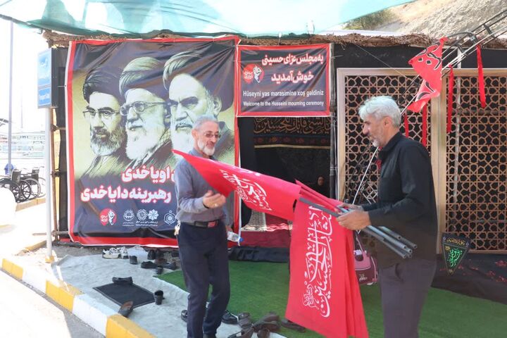 «یا لثارات الحسین»؛ پرچمی که هم‌قدم زائران اربعین شد