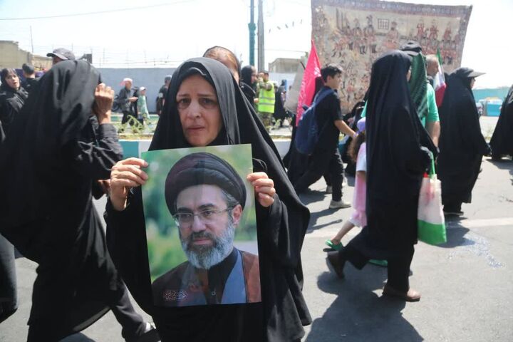 منطقه ۱۰ با مواکب فرهنگی و پویش «۱۶۸ قدم» در آیین جاماندگان اربعین حضور یافت