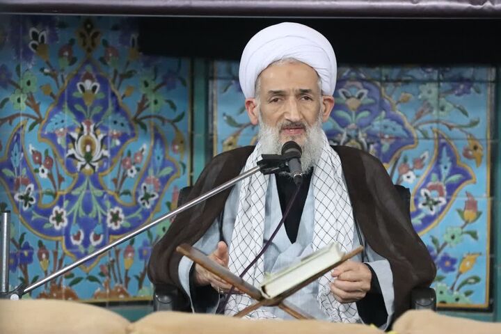 «هیهات منا الذله» راهبرد همیشگی ملت ایران در برابر استکبار است