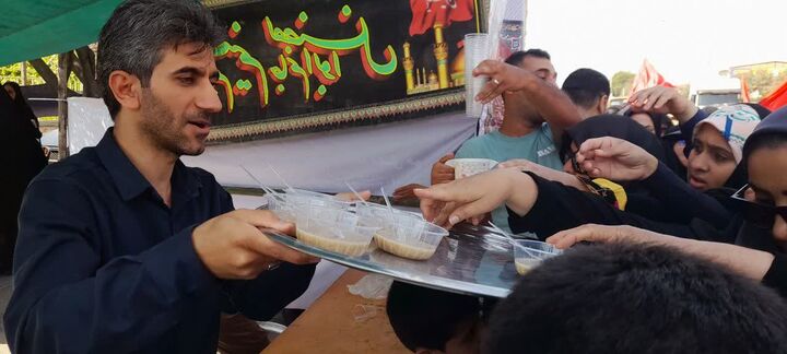 درخشش اهالی فرهنگ، هنر و رسانه‌ نکا در میدان خدمت به زائران