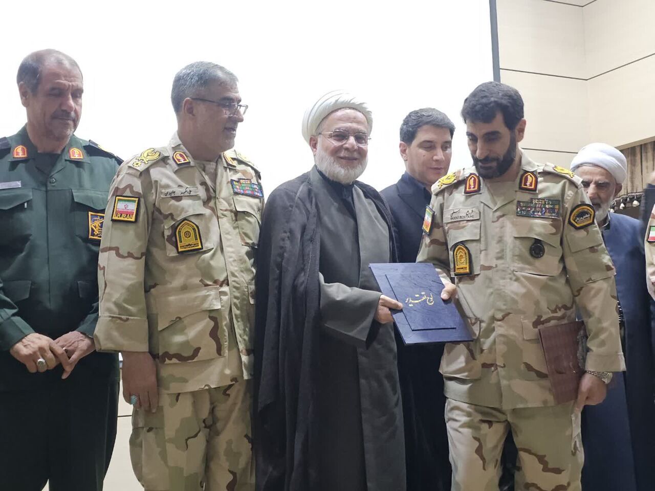 فرمانده جدید مرزبانی کردستان معارفه شد؛ تأکید مسئولان بر امنیت پایدار، توسعه مرزها و خدمت به مرزنشینان