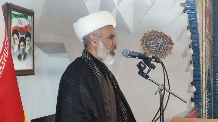 ملت و مسئولان در هر تصمیمی پشتیبان رهبر معظم انقلاب هستند