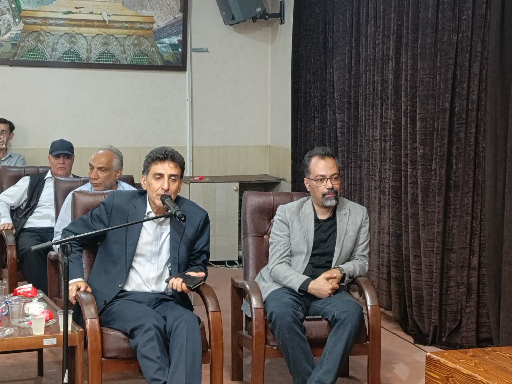 هرچقدر رسانه‌ها آزادانه مطالبه کنند، موجب رشد مسئولان می‌شوند