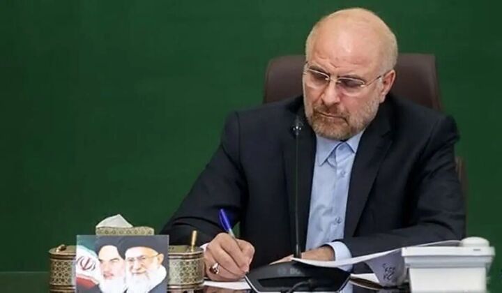 خبرنگاران رزمندگانی هستند که سنگرشان آگاهی و سلاح‌شان حقیقت است