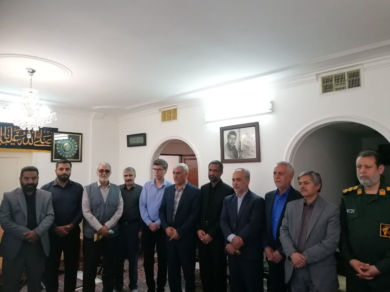 دیدار خبرنگاران بیرجندی با خانواده شهید فرهادی