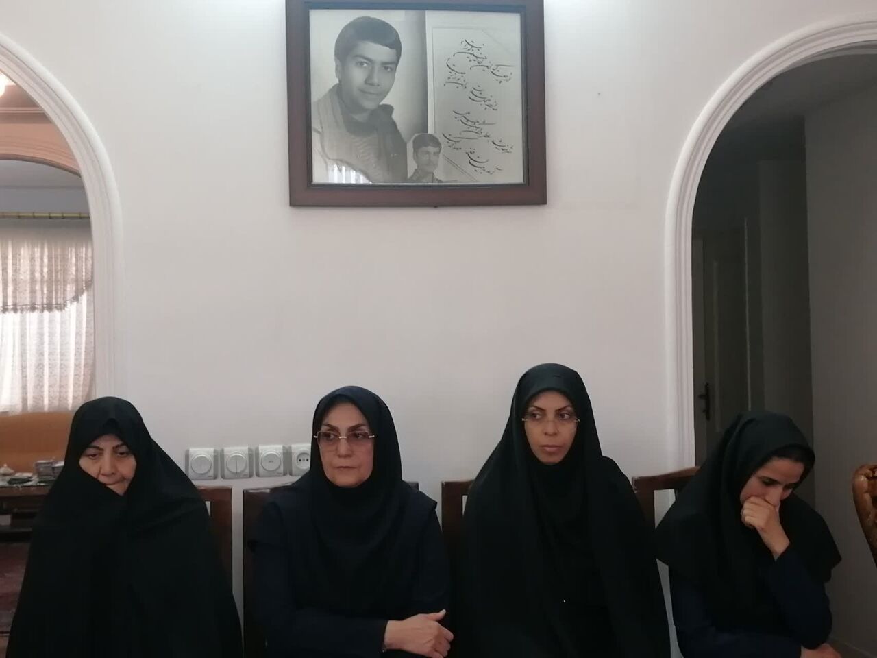دیدار خبرنگاران بیرجندی با خانواده شهید فرهادی