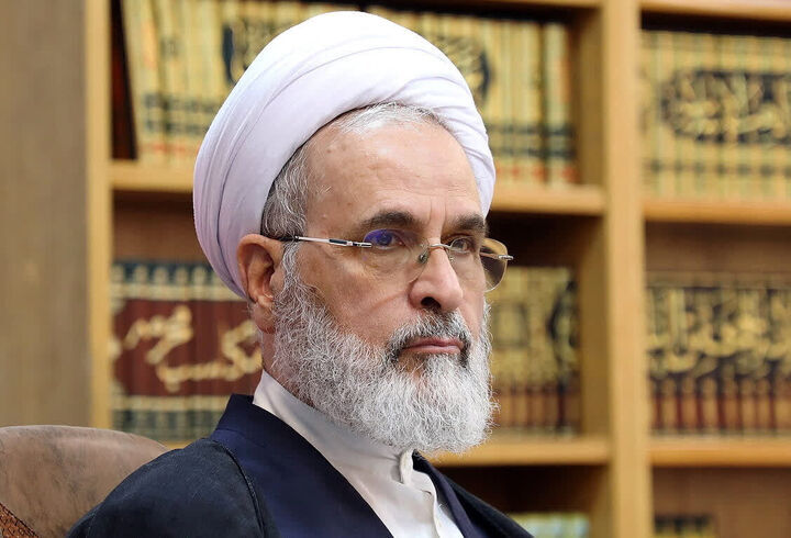 بازنمایی دستاوردهای حوزه در بازار علم جهان راهبردی اساسی است