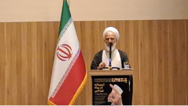 دشمن هرچقدر هم قدرتمند باشد در برابر قدرت الهی، هیچ است
