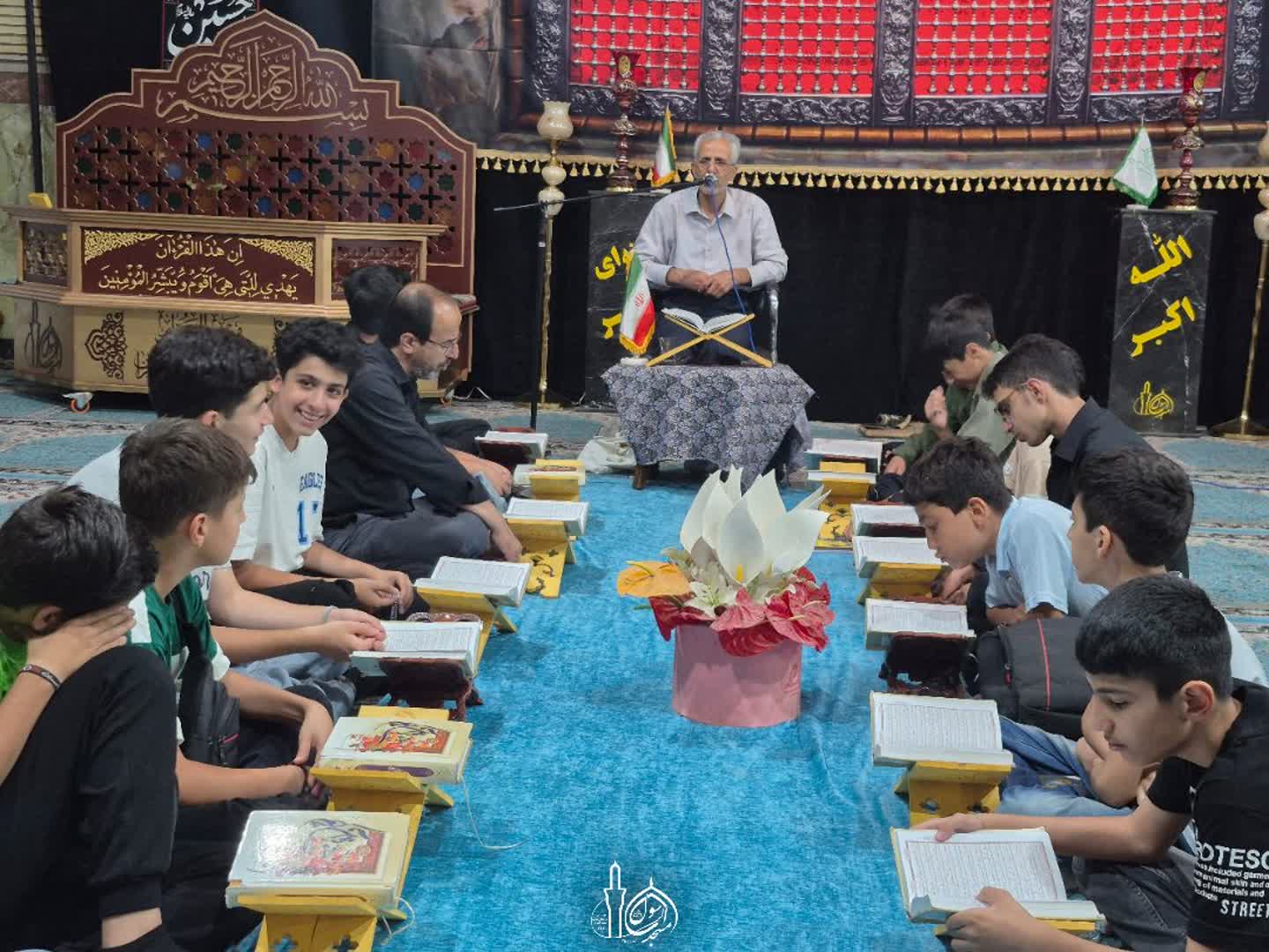 مسجدی که حال و هوای مسجد النبی(ص) را به شرق تهران آورده است