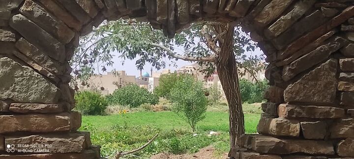 از زمزمهٔ سرچشمه تا سایهٔ آستان؛ مسیری که مهدیشهر را از «عبورگاه» به «مقصد» بدل می کند